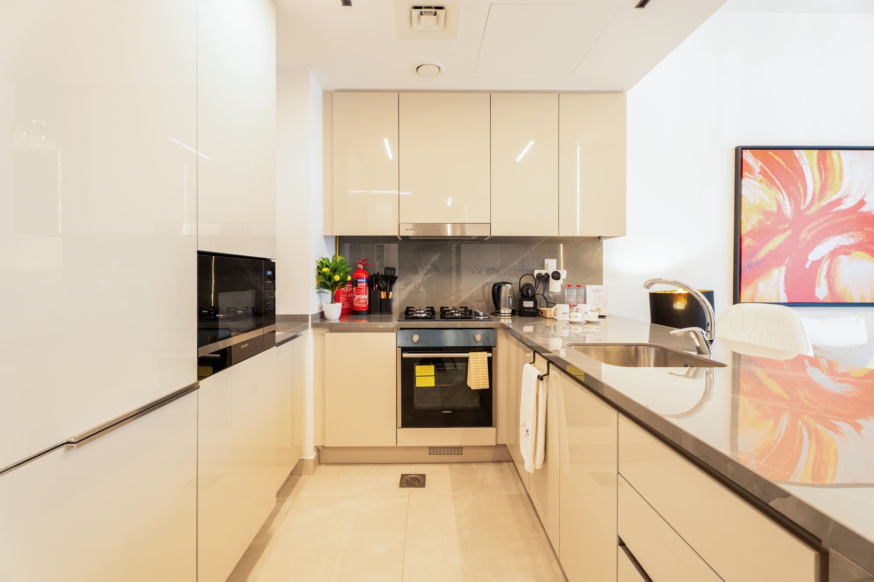 Rentico | Lux 1BR Burj Khalifa View | Business Bay — photo 12