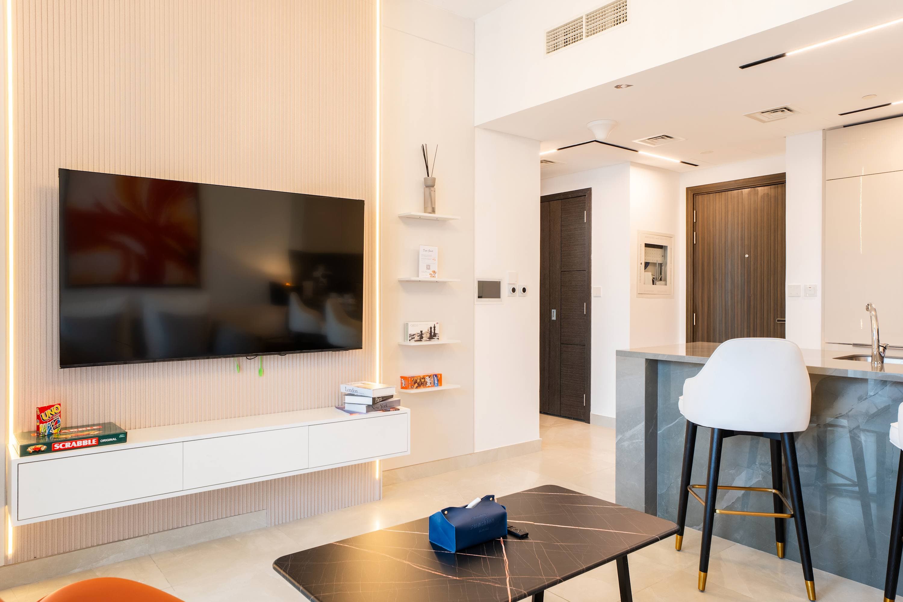 Rentico | Lux 1BR Burj Khalifa View | Business Bay — photo 9