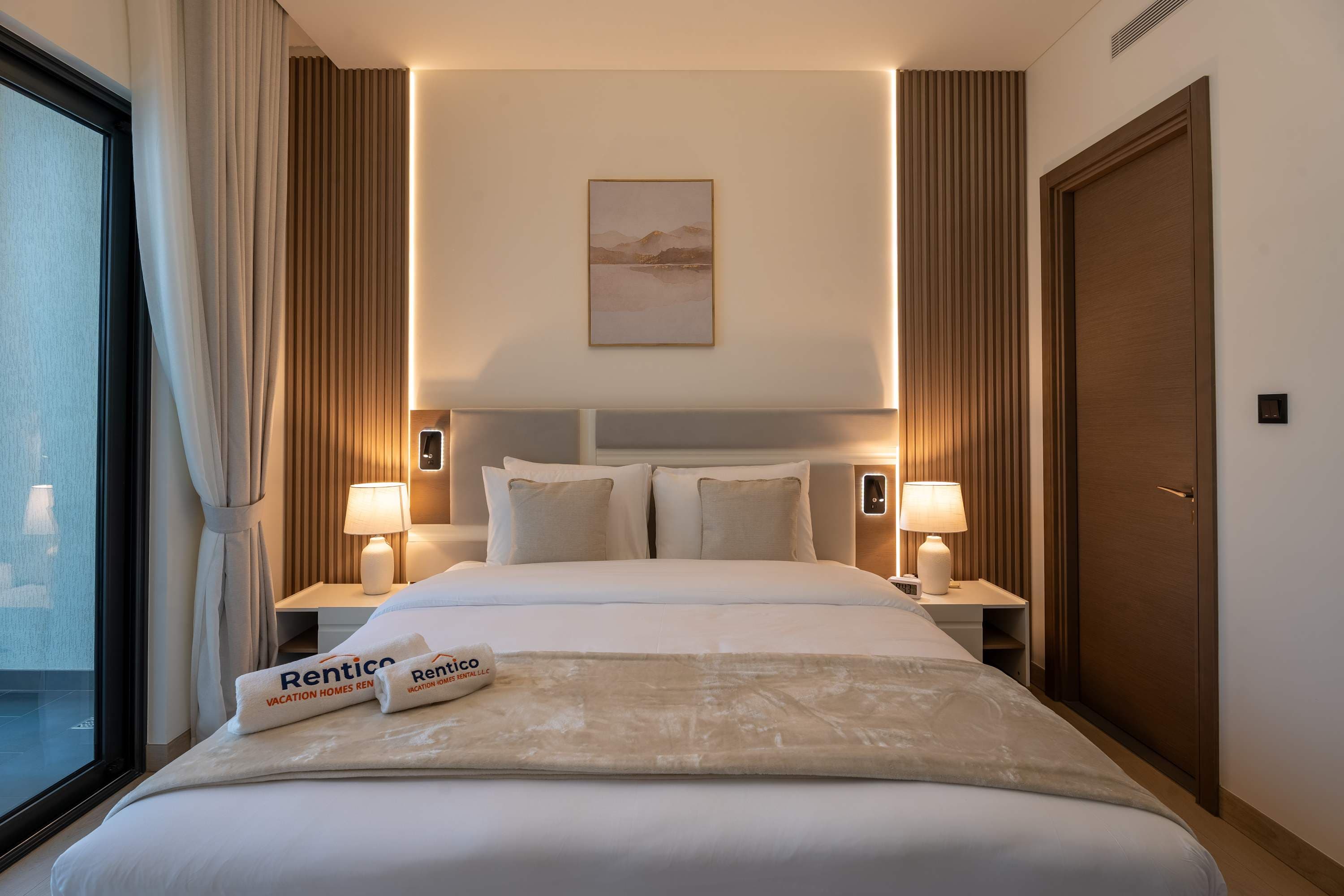 Rentico | 1BR | Pool View | Gym & Desk | Hartland — photo 9