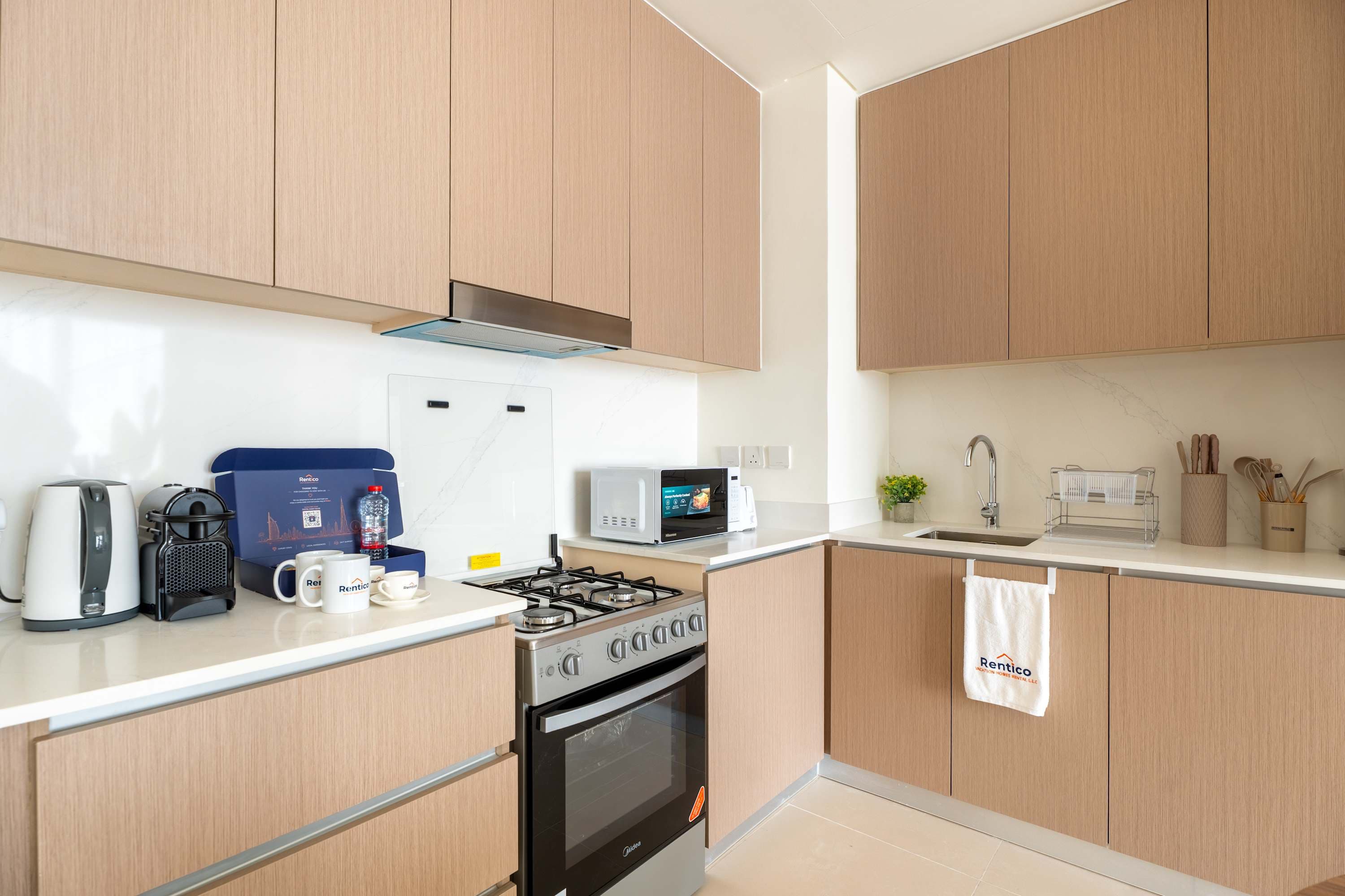 Rentico l Workspace 1BR Hills Park l Pool & Mall — photo 19