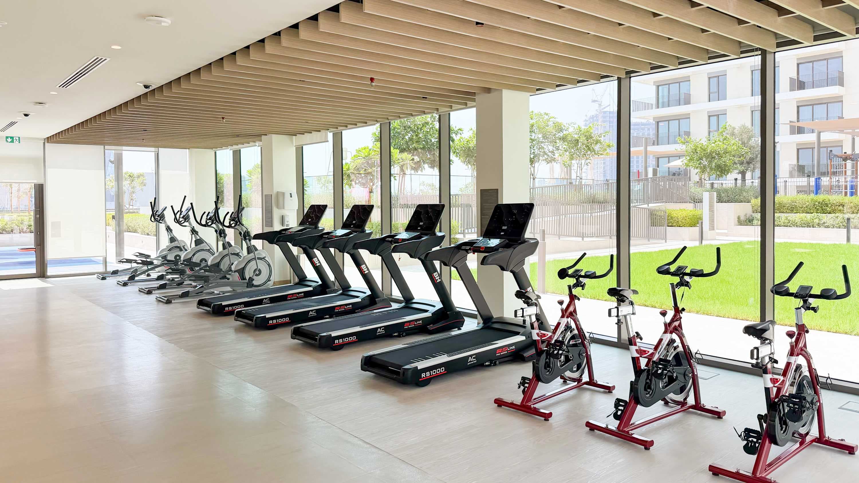 Rentico l Workspace 1BR Hills Park l Pool & Mall — photo 25