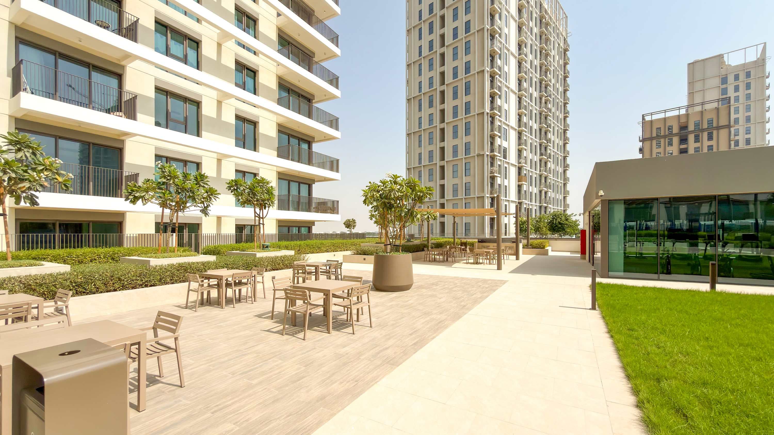 Rentico l Workspace 1BR Hills Park l Pool & Mall — photo 27
