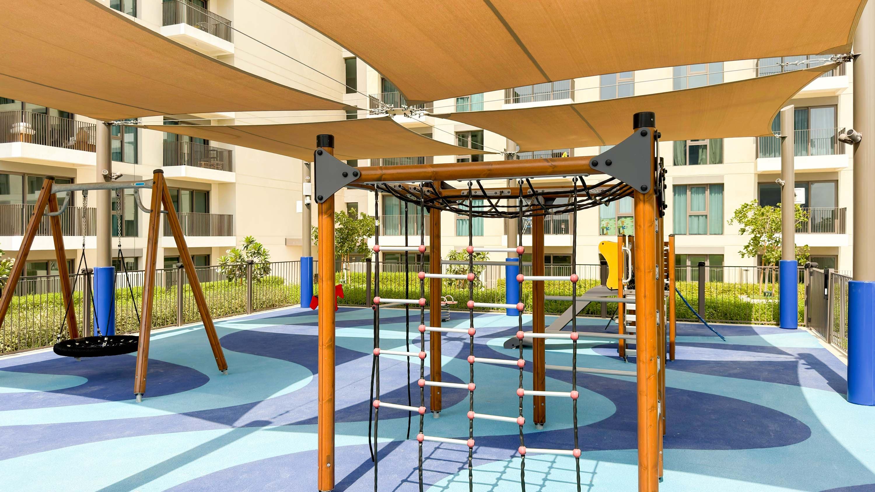 Rentico l Workspace 1BR Hills Park l Pool & Mall — photo 30