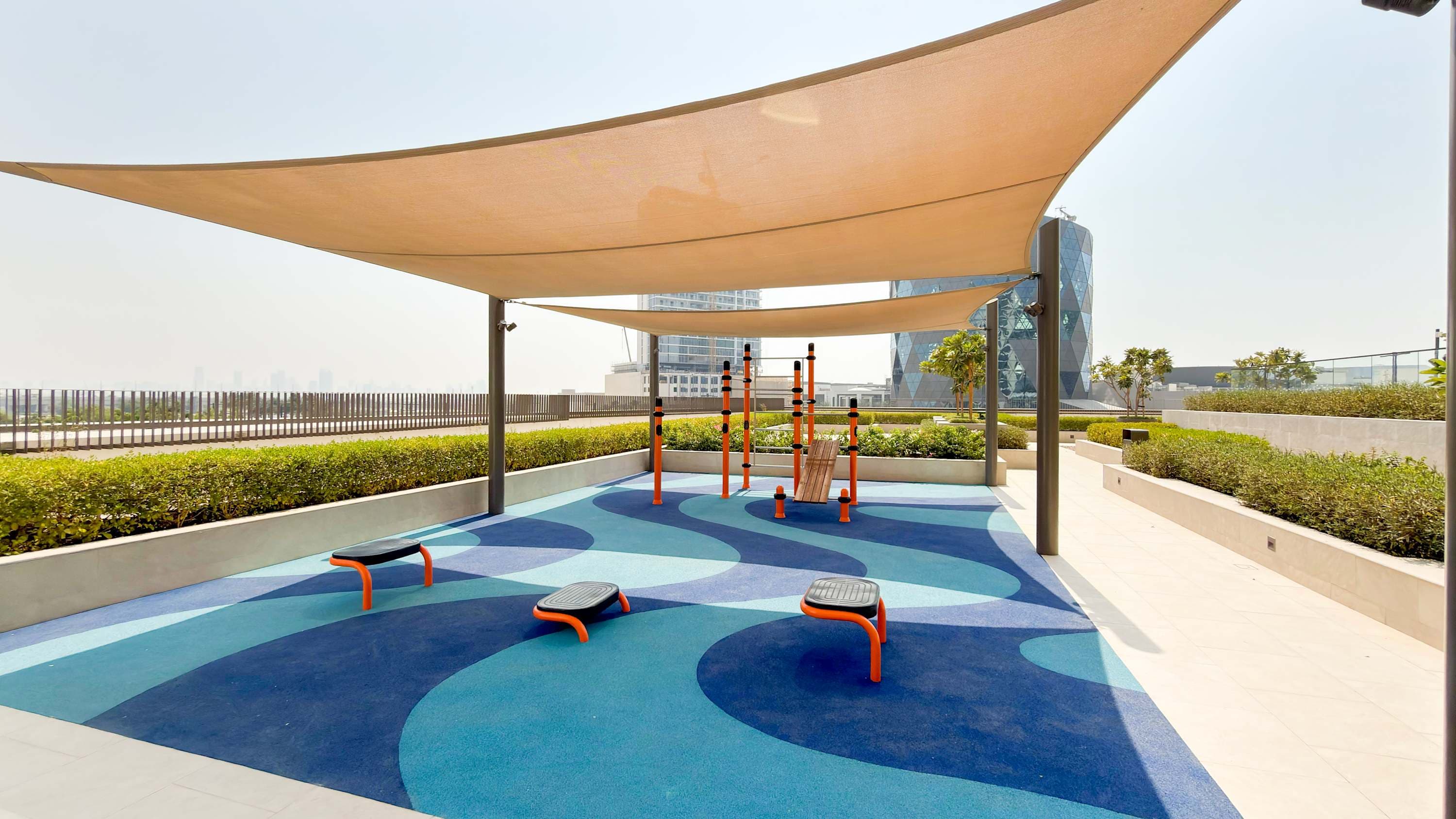 Rentico l Workspace 1BR Hills Park l Pool & Mall — photo 31