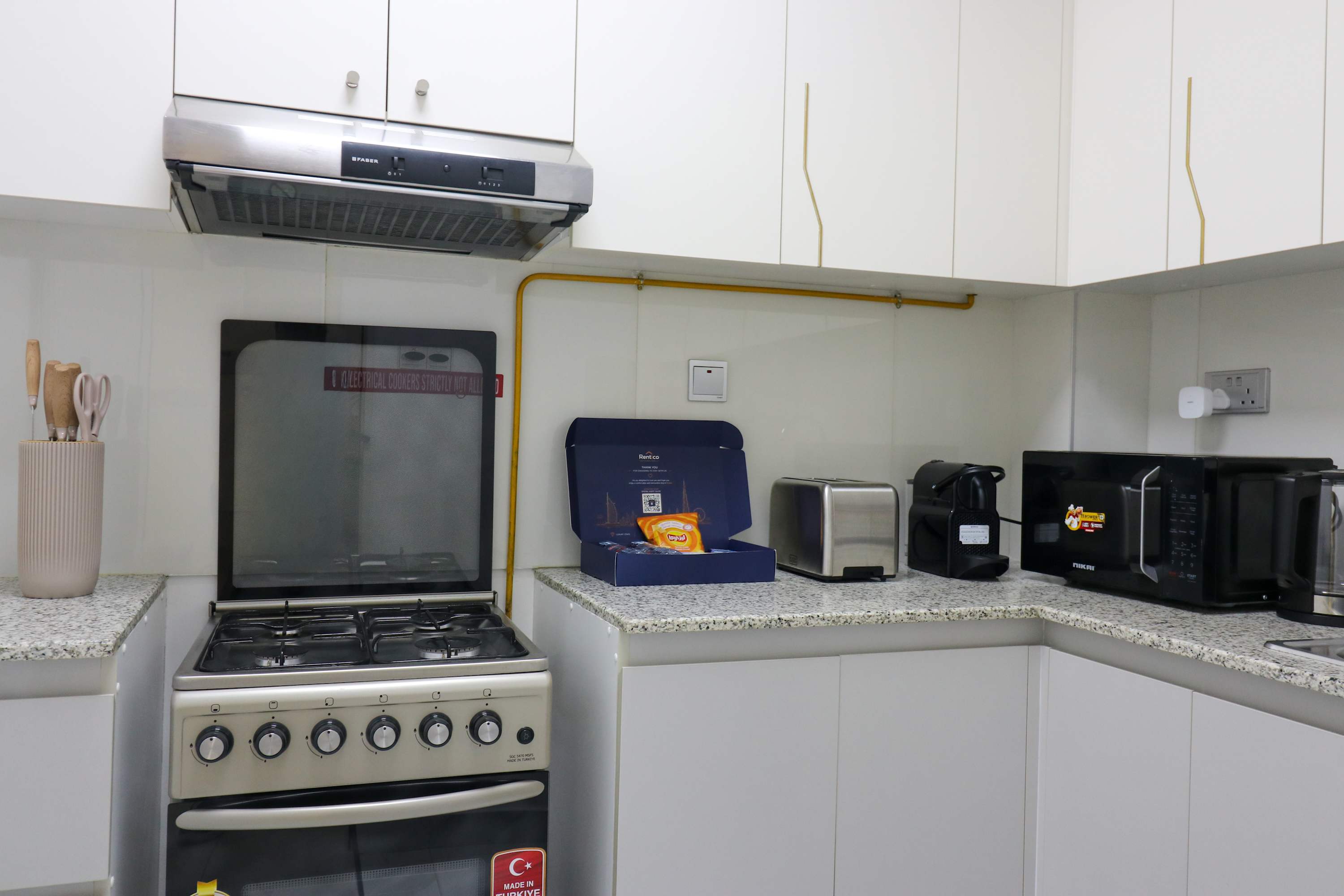 Rentico l 1BR Apartment l Burj Khalifa & Canal — photo 11