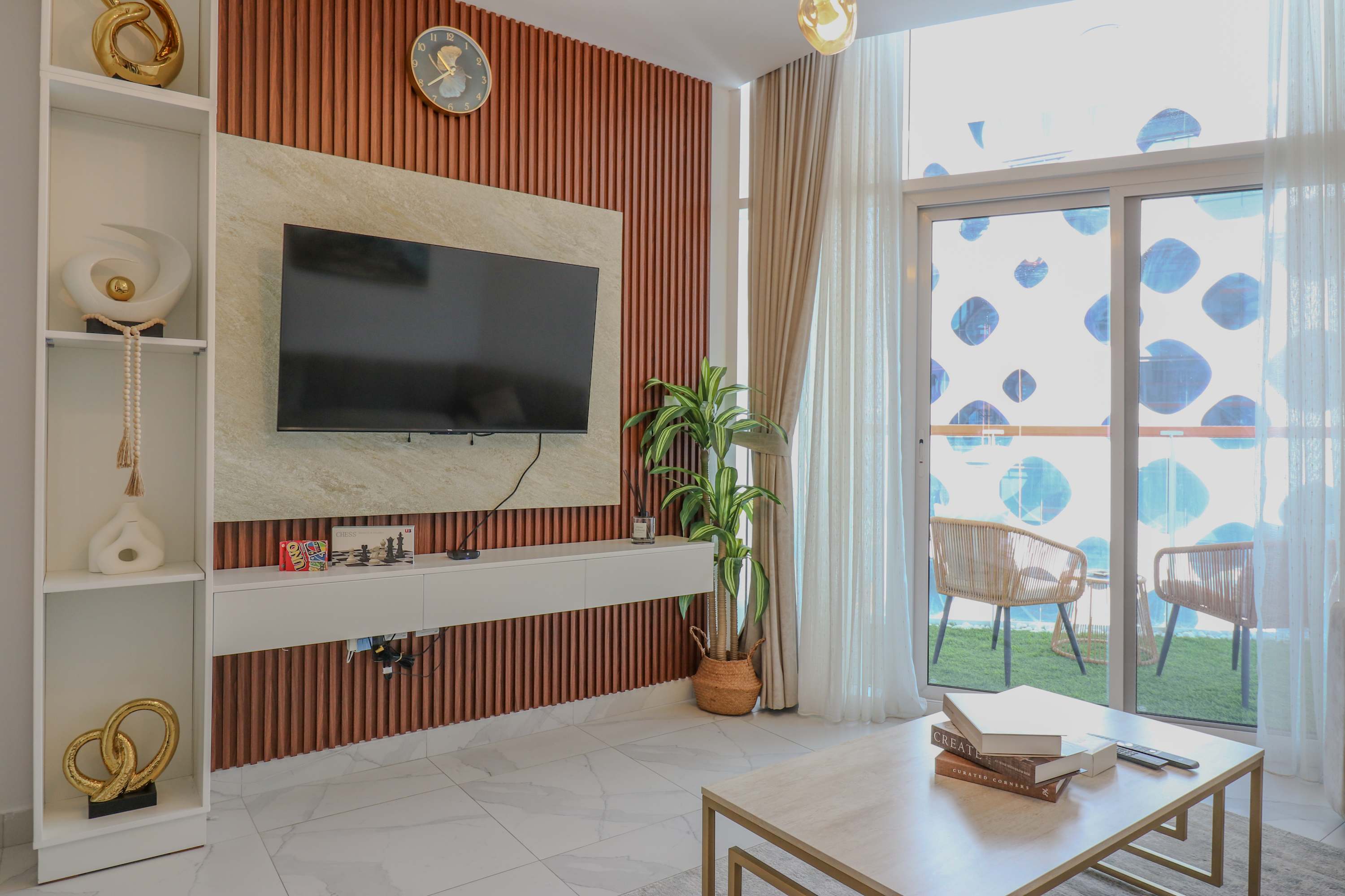 Rentico l 1BR Apartment l Burj Khalifa & Canal — photo 6