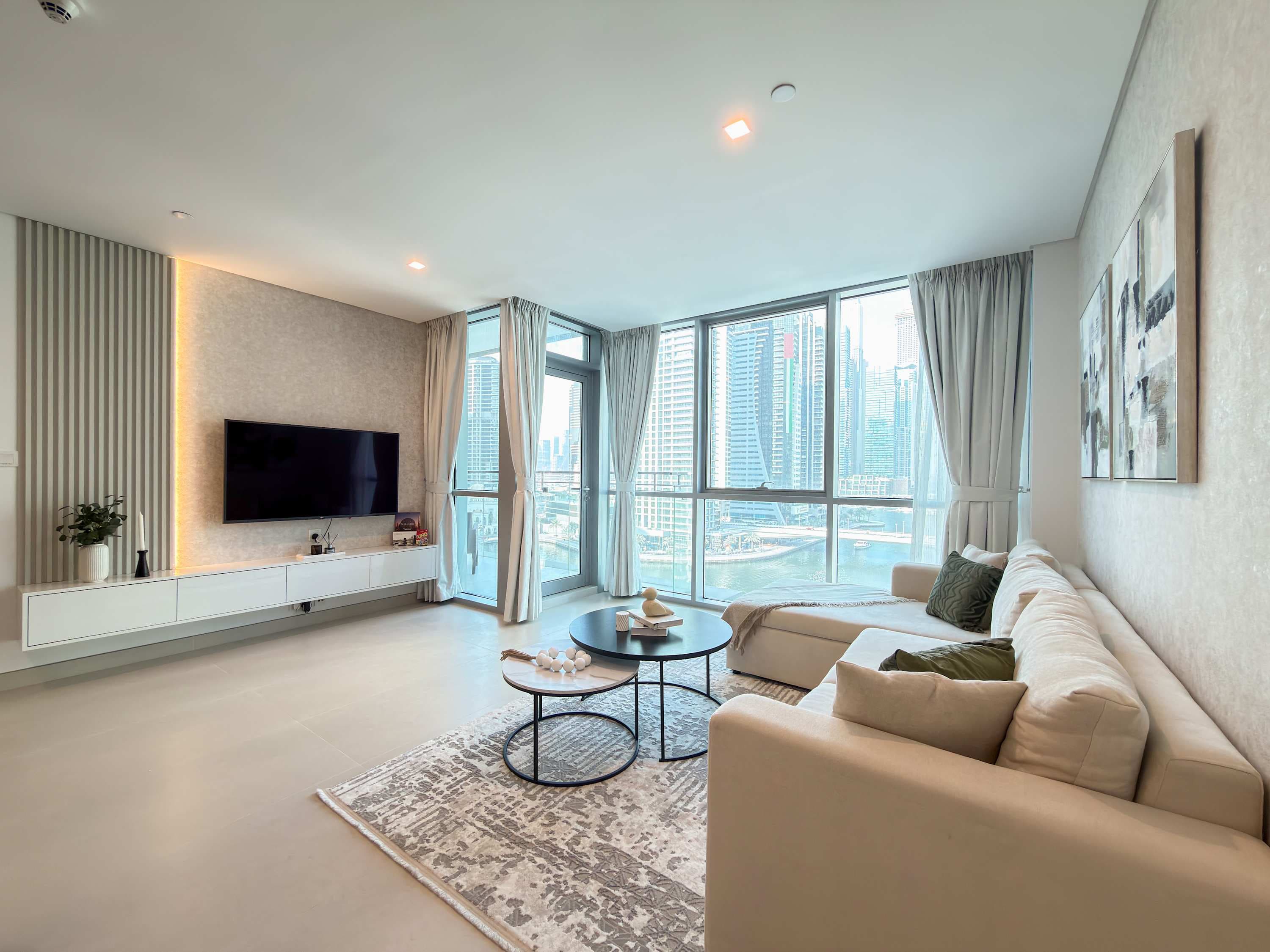 Rentico | 1BR Marina Waterfront | Pool & Cinema โ photo 2