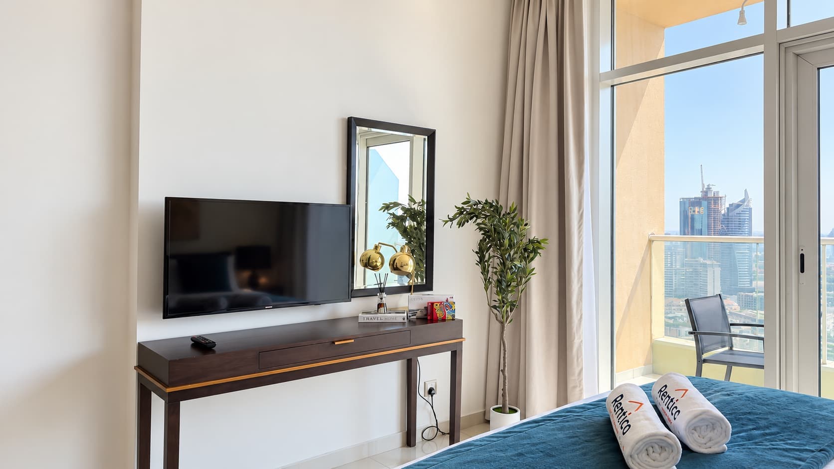 Rentico | High-Floor Studio | Skyline View & Pool โ photo 9