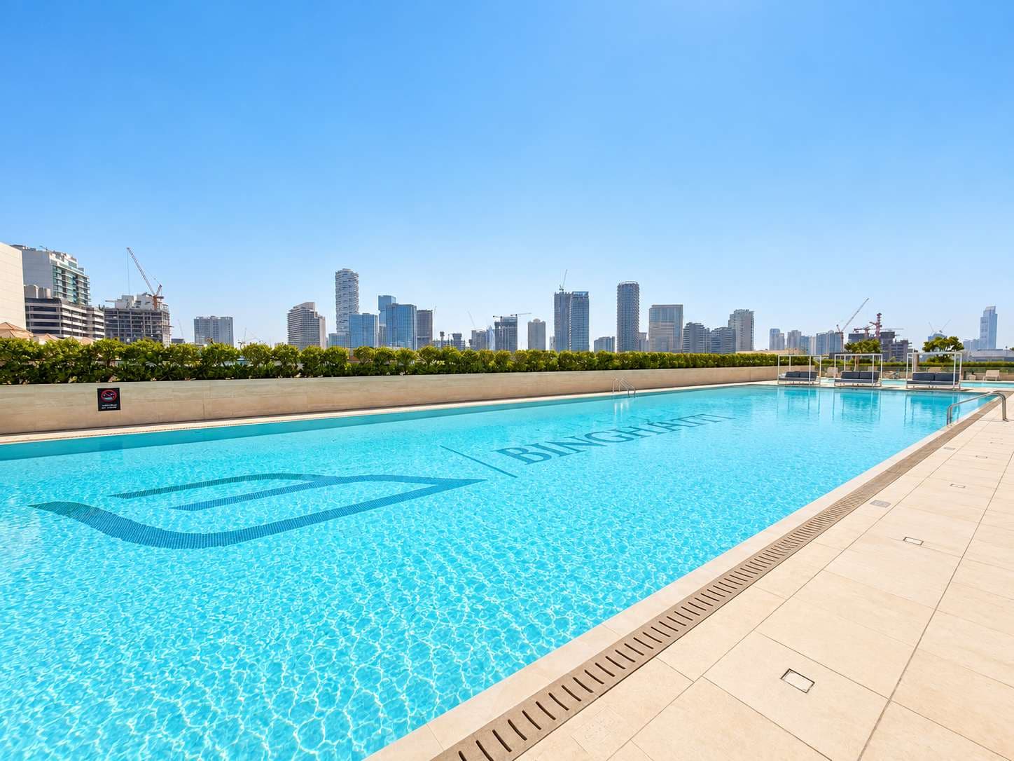 Rentico | 1BR Sleeps 4 | Skyline Balcony & Pool โ photo 16