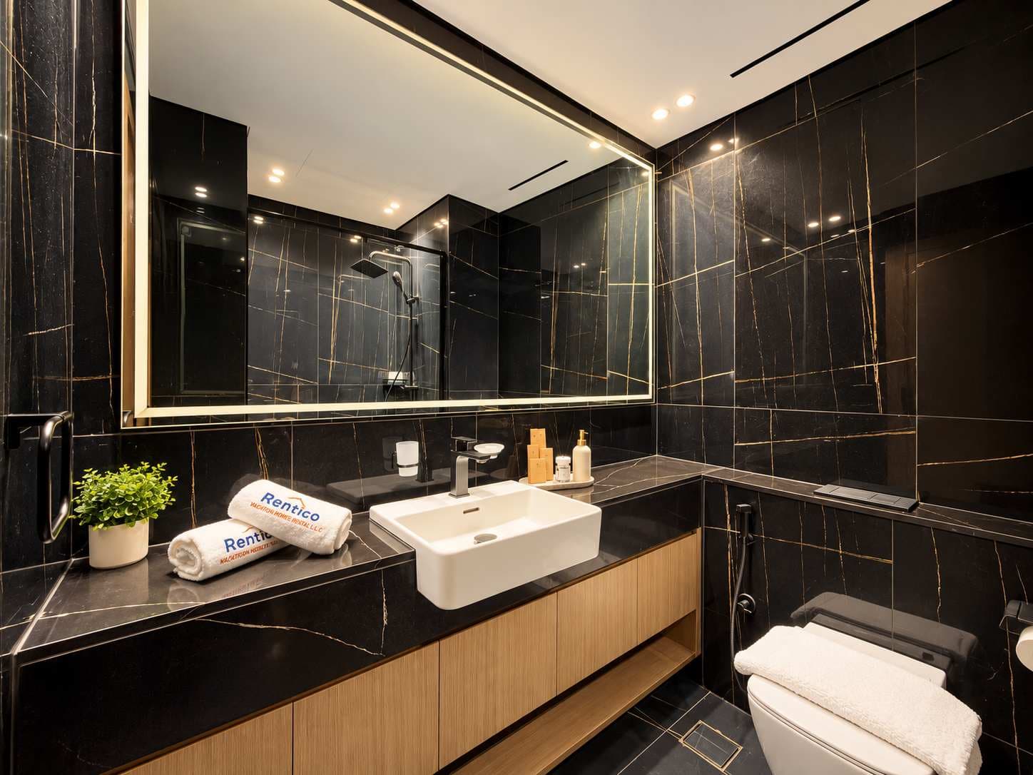 Rentico | 1BR Sleeps 4 | Skyline Balcony & Pool โ photo 11