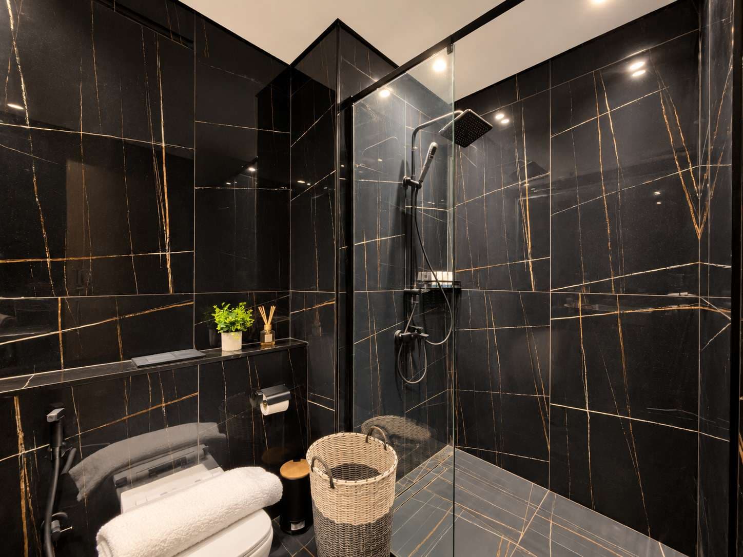 Rentico | 1BR Sleeps 4 | Skyline Balcony & Pool โ photo 12